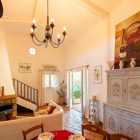 Spacious With Garden Near Grasse Villa