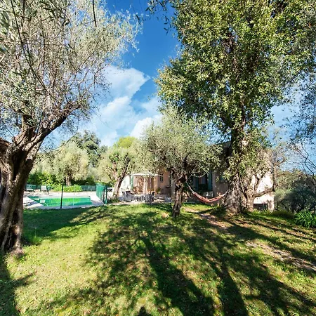Villa Spacious With Garden Near Grasse *