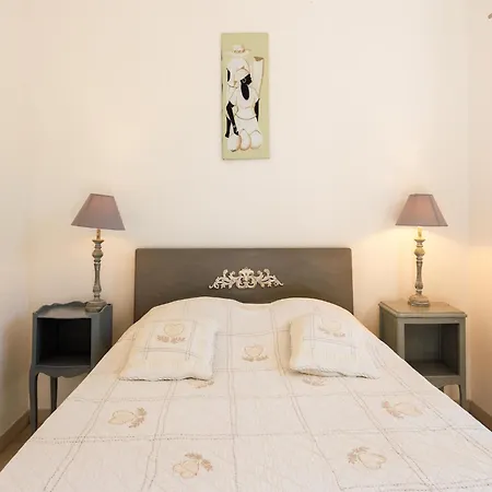 Spacious With Garden Near Grasse Villa