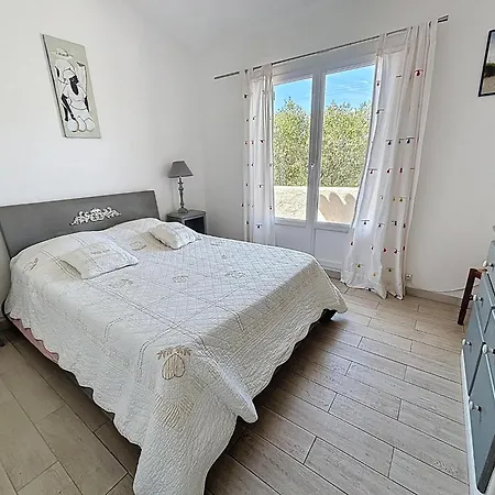 Spacious With Garden Near Grasse Villa